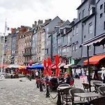 Le Bourg 3*