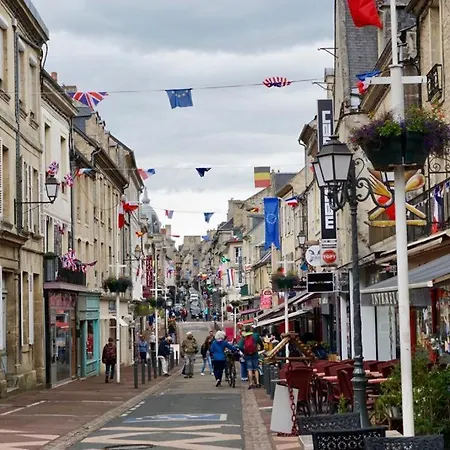 Alojamento de Acomodação e Pequeno-almoço Le Bourg 3*