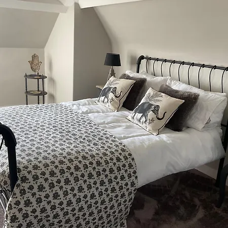 Le Bourg Alojamento de Acomodação e Pequeno-almoço 3*