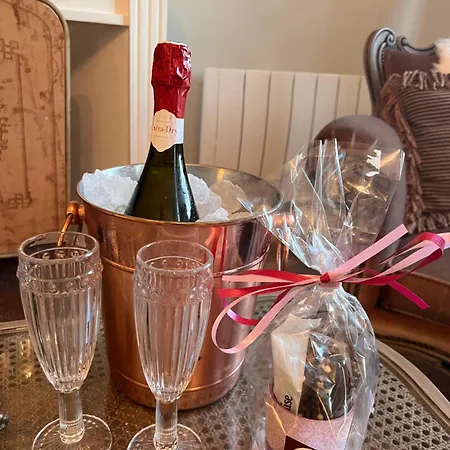 Le Bourg Alojamento de Acomodação e Pequeno-almoço Asnieres-en-Bessin